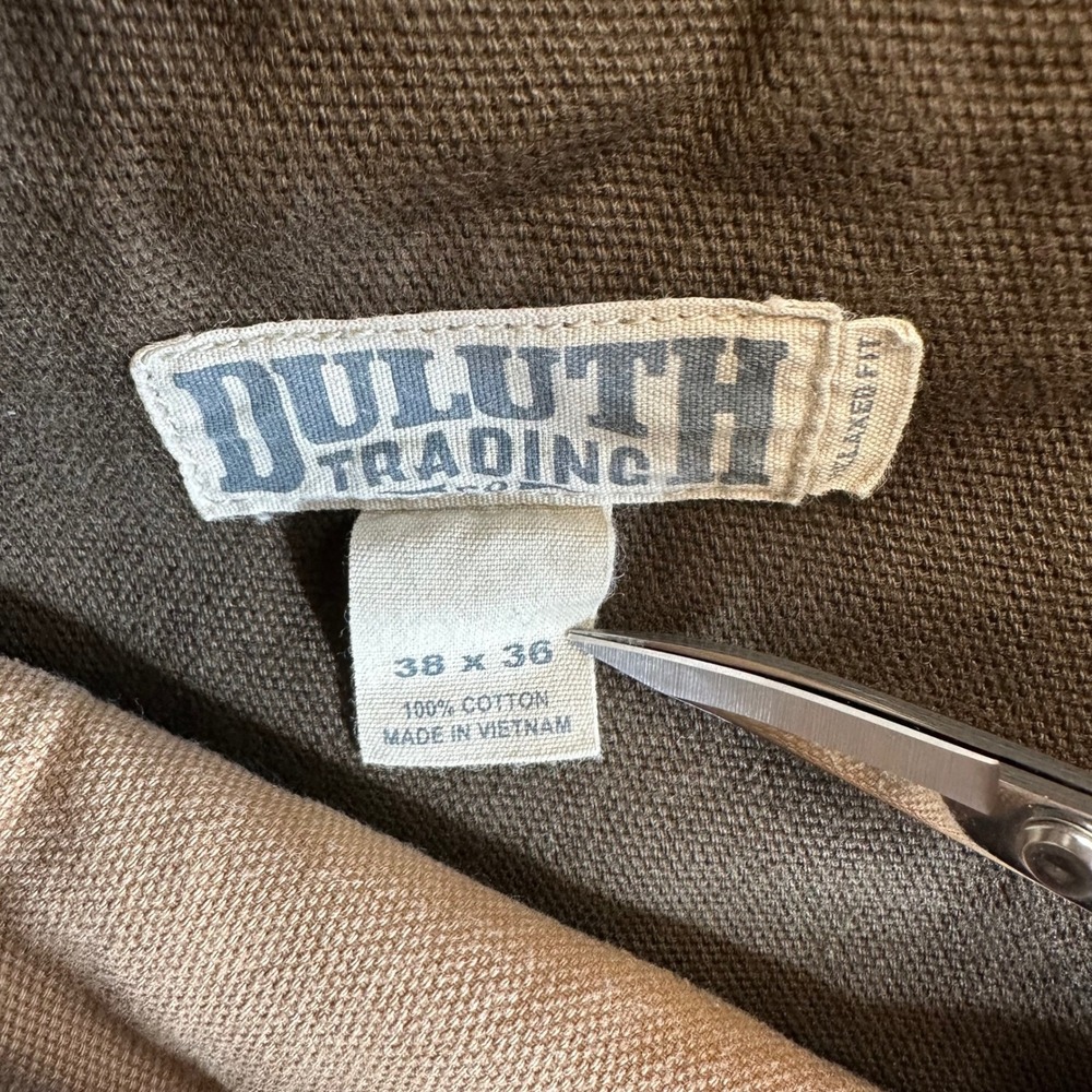 Duluth Trading Co Relaxed Fit Cargo Work Pants Mens Size 38x36 Brown Workwear - Picture 3 of 5